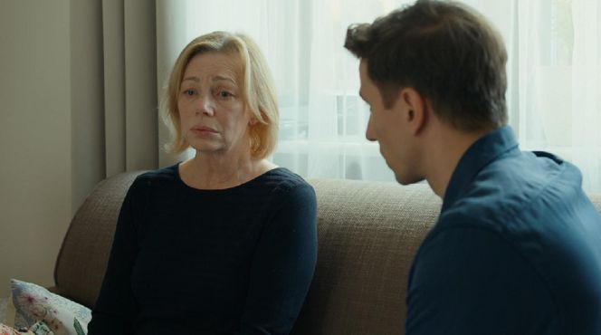 Barwy szczęścia, odcinek 3183. Wanda (Maja Barełkowska), Tomasz (Jakub Sokołowski)