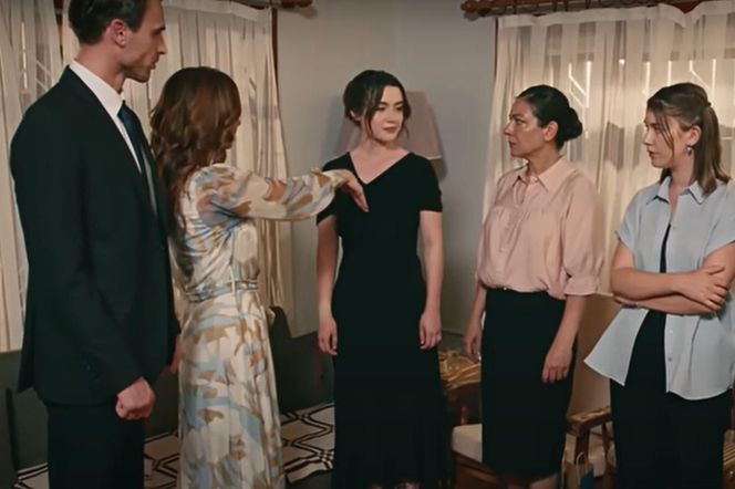 Wichrowe wzgórze - zaręczyny Zeynep i Alpera 