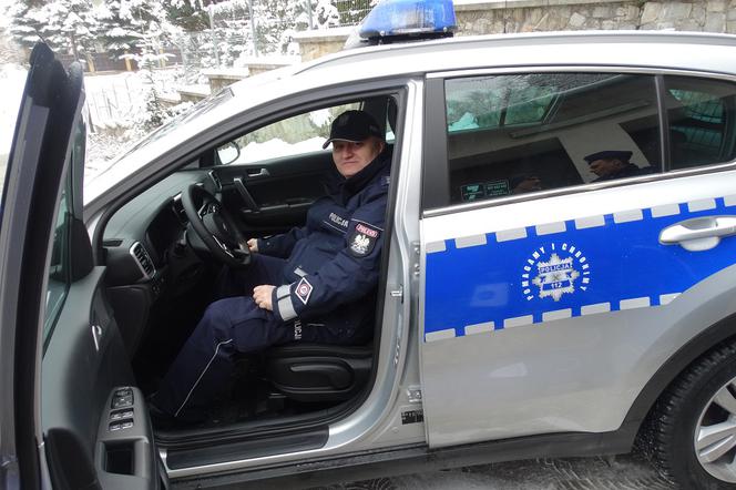 Nowy radiowóz dostali policjanci z Krynicy Zdroju 