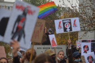 Warszawa. Protesty pod sejmem