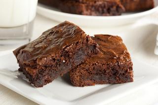 Brownie czekoladowe: przepis na amerykańskie ciasto brownie [GALERIA PRZEPISÓW]