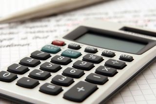 Egzamin ósmoklasisty 2025. Uczniowie zmierzyli się z matematyką. Co pojawiło się na teście?