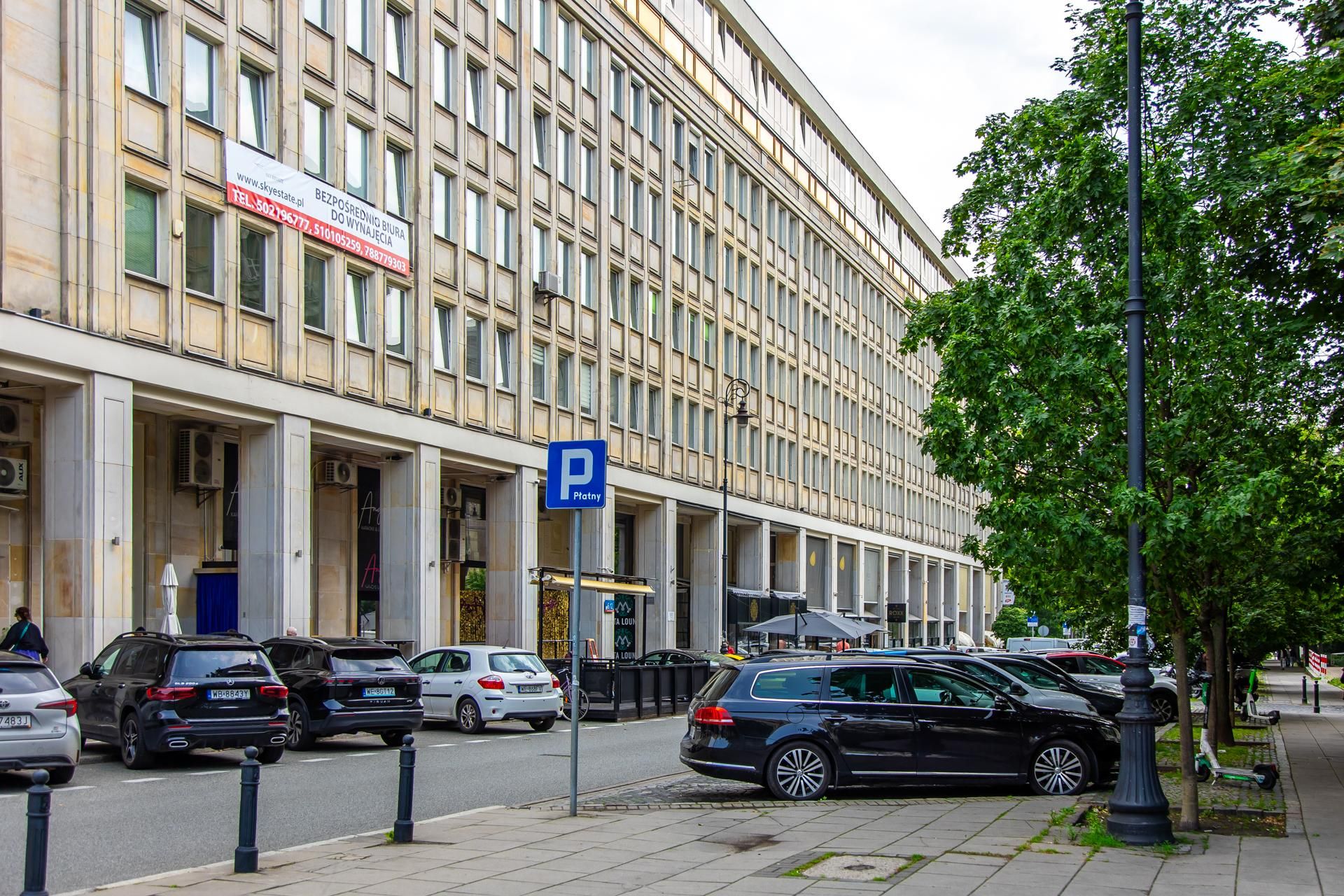 Ulice Śródmieścia Warszawy, na których urzędnicy dostaną miejsca parkingowe