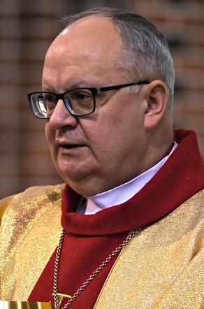 Bp biskup opolski Andrzej Czaja