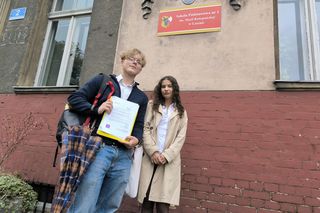 Siła Młodych w obronie Szkoły Podstawowej nr 1 w Lesznie