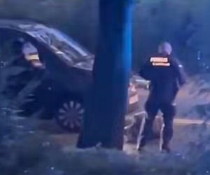 Mężczyzna zaatakował policjantów w Sosnowcu. Nowe nagranie
