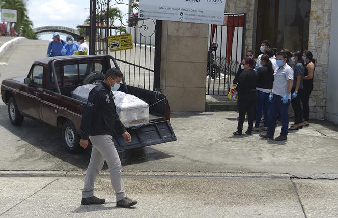 Wirusowy horror w Ekwadorze nie nadążają zbierać ciał z ulic