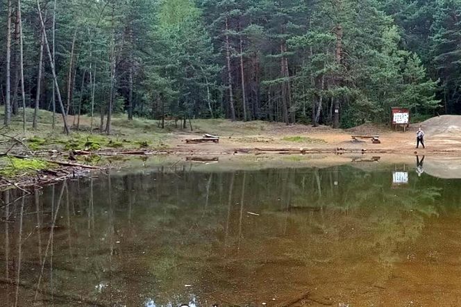 Kolorowe jeziorka w Bibieli na Pasiekach to atrakcja województwa śląskiego