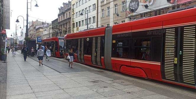 Centrum Katowic zablokowane. Tramwaje stanęły w korku