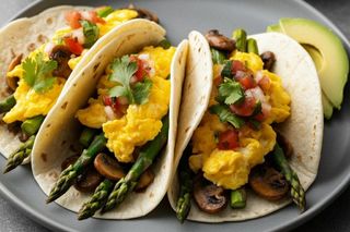 szparagi na śniadanie