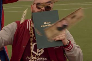 Politechnika Bydgoska przekonuje, że inżynierom Prosto z nieba spada gruby hajs. Śpiewa o tym sztuczna inteligencja!