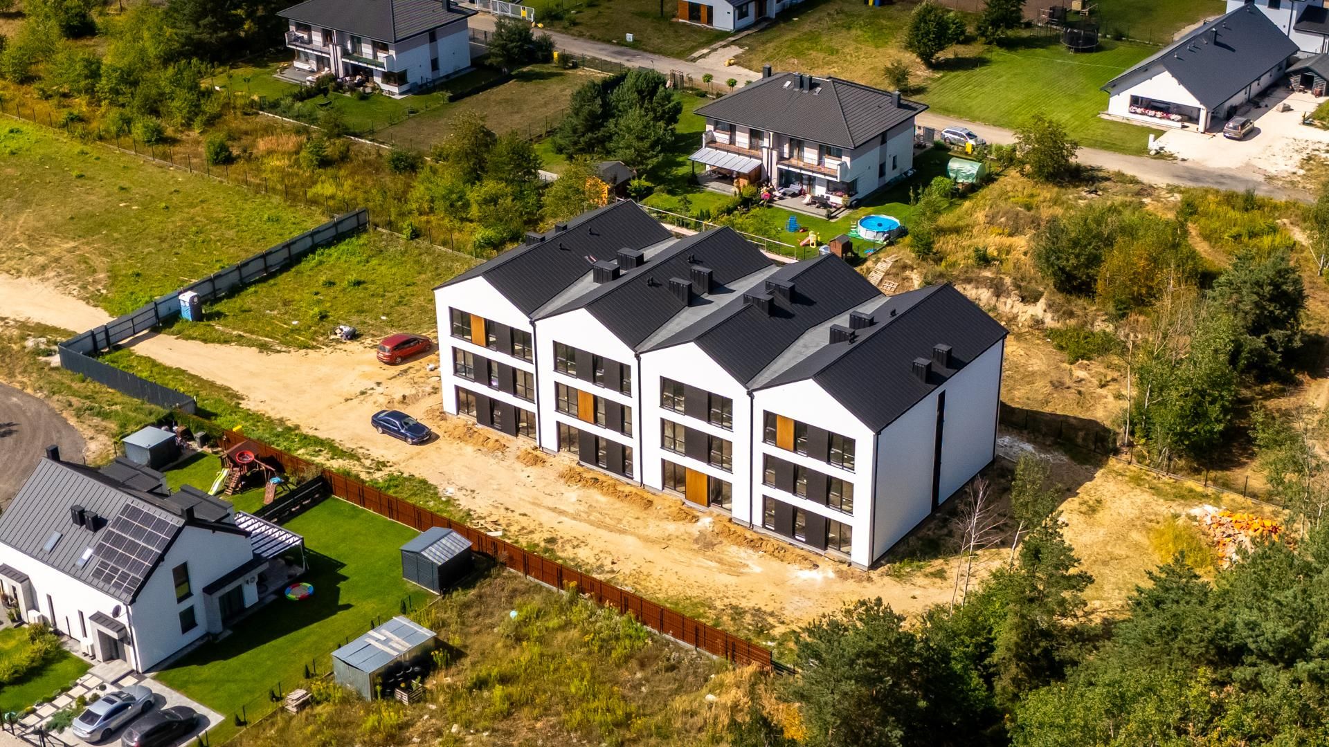 Kontrowersyjny dom jednorodzinny w Wieliszewie pod Warszawą