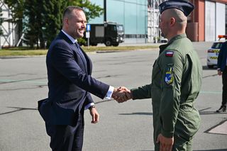 Wylot Karola Nawrockiego z Warszawy do USA