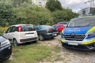 Senior zgubił swojego Fiata Pandę. Auto szukali policjanci i mieszkańcy, a finał historii zaskoczył wszystkich