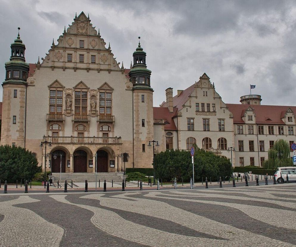 UAM