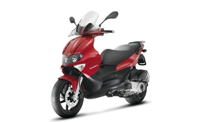 Gilera Runner ST 125, cena 18 000 zł, moc 15 KM przy 9750 obr./min.