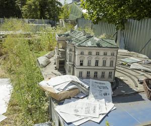 Zniszczony Park Miniatur Województwa Mazowieckiego