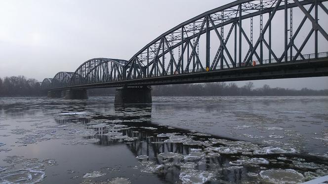 Mieszkańców Torunia czekają objazdy - wiosną rusza przebudowa mostu Piłsudskiego