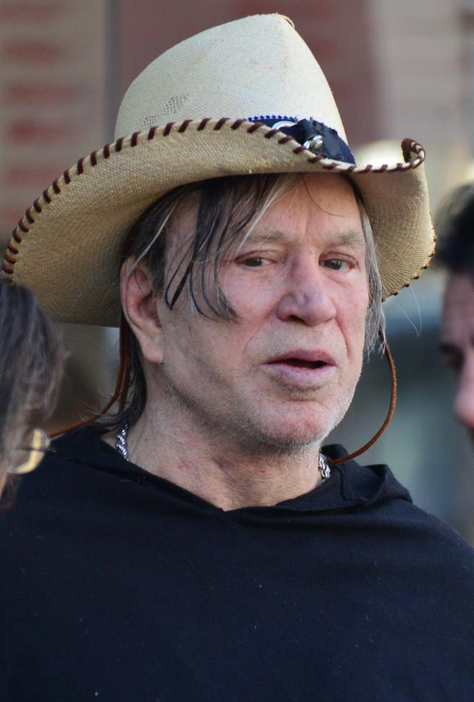  Mickey Rourke ma nową twarz 