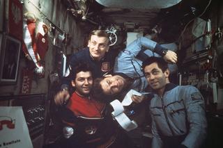 Mirosław Hermaszewski. Miał spędzić święta z rodziną w Ameryce. Zmarł po operacji