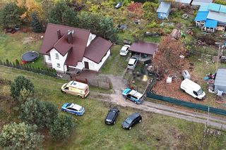 Tragedia pod Wołominem. Ciało 44-latki w szambie. Obok 7-letnie dziecko [ZDJĘCIA]