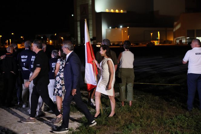 Aleksandra Uznańska-Wiśniewska miała na sobie białą suknię. 