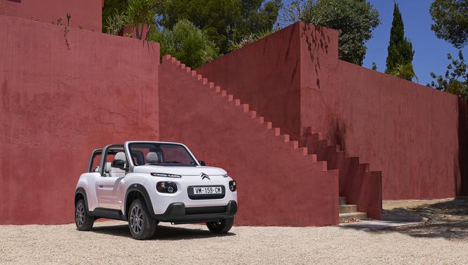 Elektryczny Citroen E-MEHARI