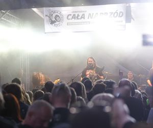 Hałas Miasta 2025 w Gliwicach. Zenek Kupatasa i Wiewiórka Na Drzewie na scenie
