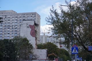 Rozbiórka kamienicy na Woli znanej z filmu Barei