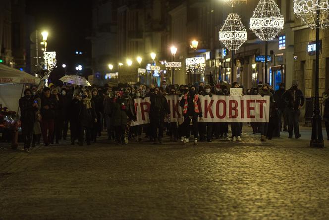Strajk kobiet w Toruniu - 27-28.01.2021 - zdjęcia z protestów