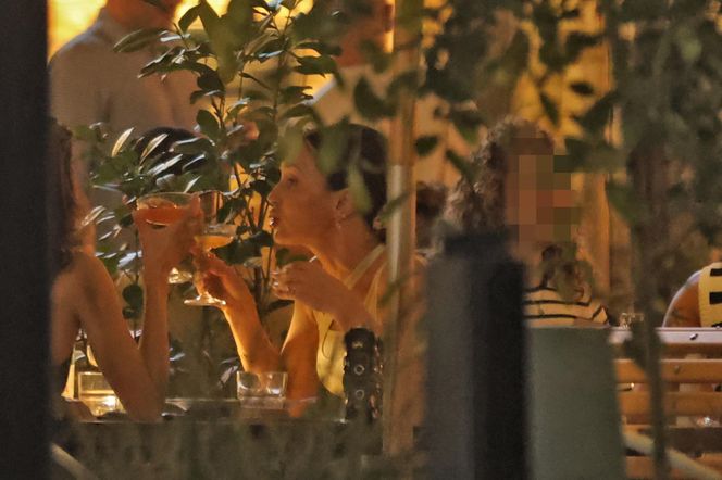 Marina Łuczenko-Szczęsna i Natalia Szroeder imprezują