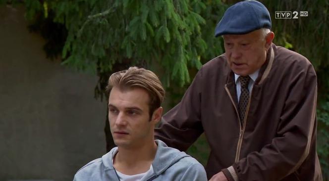 Barwy szczęścia odc. 1995. Jan Szuman (Stanisław Brudny), Paweł (Mateusz Rzeźniczak)