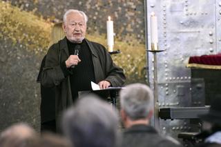 Tak żegnano Edwarda Hulewicza, autora hitu Bo jedno życie mam. Na pogrzeb legendy polskiej piosenki przybyły tłumy