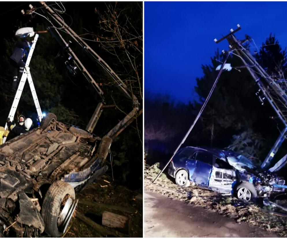  Mazda złamała latarnię na pół i dachowała. Służby ratunkowe zastały opuszczone auto