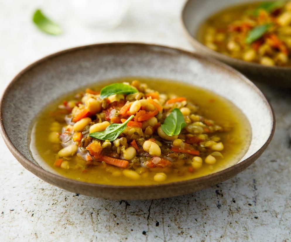 minestrone z cuknią i orzo