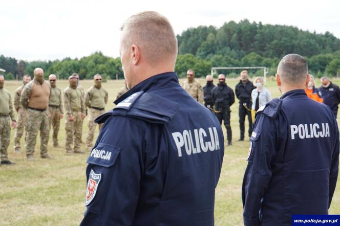 Kontrterroryści na Warmii i Mazurach! Była strzelanina i ewakuacja ze śmigłowca [FOTO]