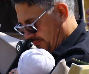 Krzysztof Ibisz je żonie z ręki