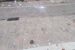 Kraków: z okna leciały talerze oraz znicze. Służby musiały wejść do mieszkania przy użyciu wozu strażackiego z drabiną