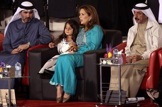 Uciekła od szejka i zabrała 146 milionów