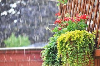 Mój balkon ucierpiał podczas ostatniej burzy. Teraz już wiem, jak prawidłowo powinnam go zabezpieczyć