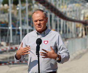 Donald Tusk w Męcinie. Premier odwiedził budowę największego tunelu kolejowego w Polsce