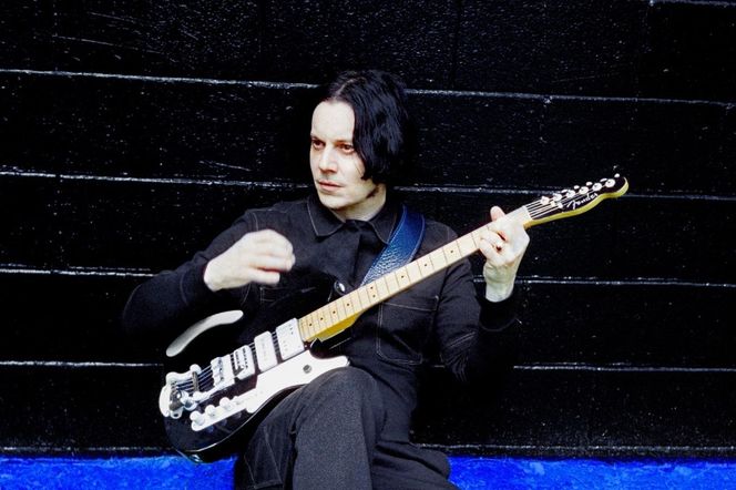 Jack White wystąpił na jednej scenie ze swoją córką. 18-letnia Scarlett zagrała na basie 