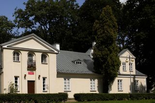 4. Przysucha (258. miejsce w Polsce wśród miast powiatowych) - zamożność per capita 2024: 4718,69 zł