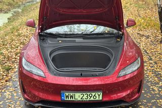 Tesla Model 3. O tej zalecie mało się mówi 