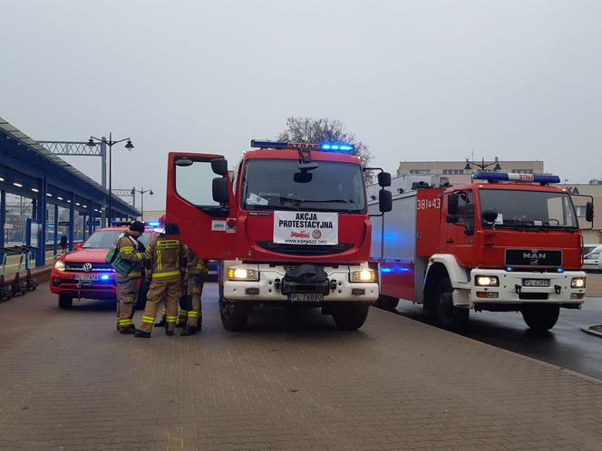 Poważny wypadek na dworcu w Lesznie. Pociąg potrącił mężczyznę