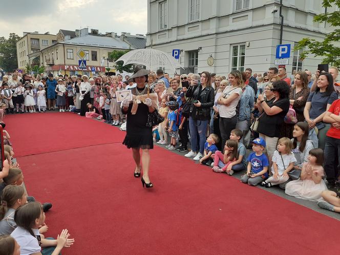 Siedlczanie mogli wsiąść w wehikuł czasu i zobaczyć ulicę Pułaskiego - Piękną sprzed stu lat