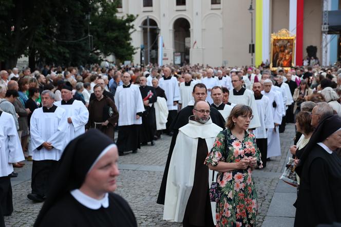 75 lat temu obraz Matki Boskiej w Lublinie zapłakał. Wierni uczcili rocznicę „Cudu lubelskiego” procesją różańcową