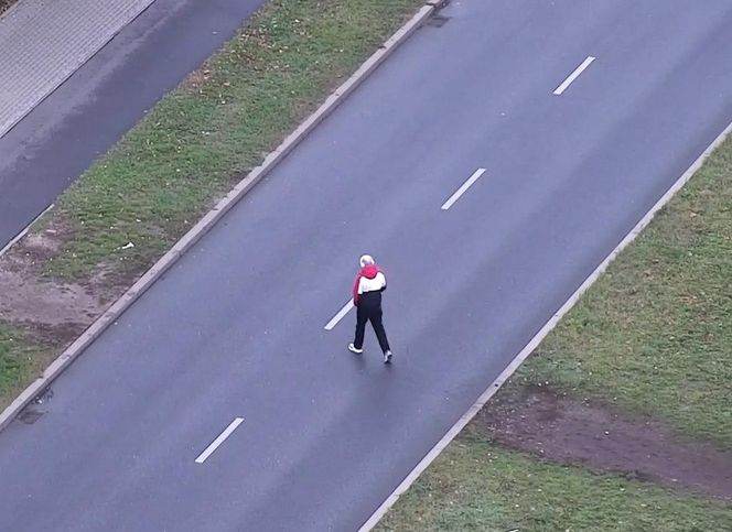 W tym miejscu bydgoscy policjanci obserwowali pieszych z drona. Posypały się mandaty