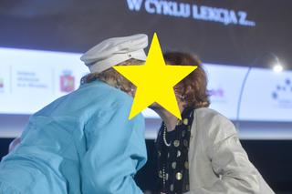 Polskie aktorki pocałowały się niczym Madonna ze Spears. Mają blisko 80 lat! [ZDJĘCIE]