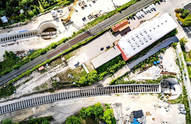 Trwa budowa tunelu średnicowego w Łodzi. Na zdjęciach budowa przystanku Łódź Koziny